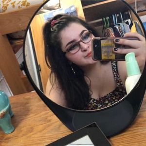 Meet your Posher, Shelby